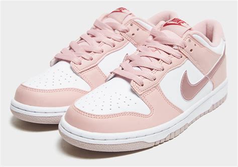 nike sneakers pink